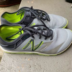 Men’s new balance sneakers